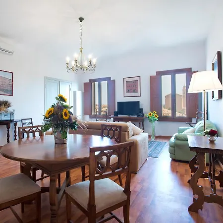 Palazzo Piccolomini Apartmán *