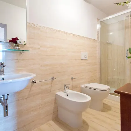 Palazzo Piccolomini Διαμέρισμα *