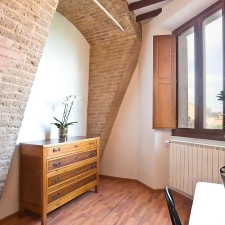 Palazzo Piccolomini Siena