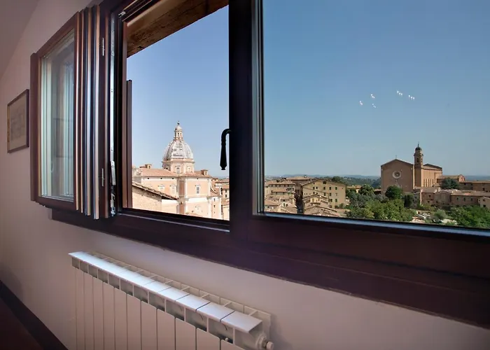 Palazzo Piccolomini Apartment *